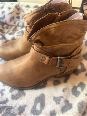 Torrid Slouchy Moto Boots Tan Beige Size 9 WW Extra Wide NWT